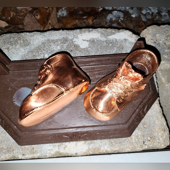 Vintage Bronzed Baby Shoes with Original Plaque - Picture 1 of 8